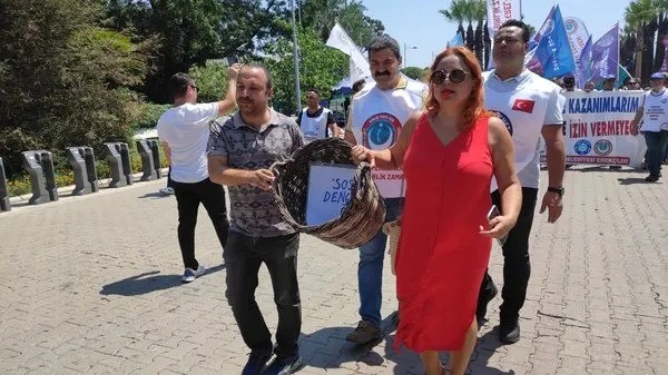 Memurlar kazan kaldırdı! CHP'li beledieye büyük tepki